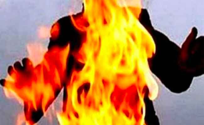 إقدام مواطن على إضرام النار في جسده أمام مقر محكمة أزفون بتيزي وزو