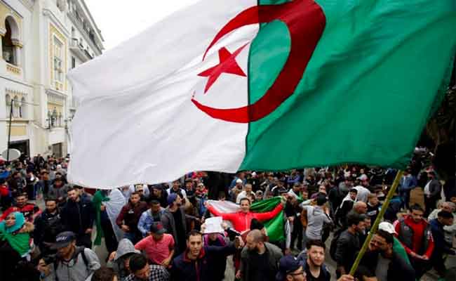 قيادي بحركة مجتمع السلم : “توسيع المرحلة الانتقالية هو توسيع الأزمة”