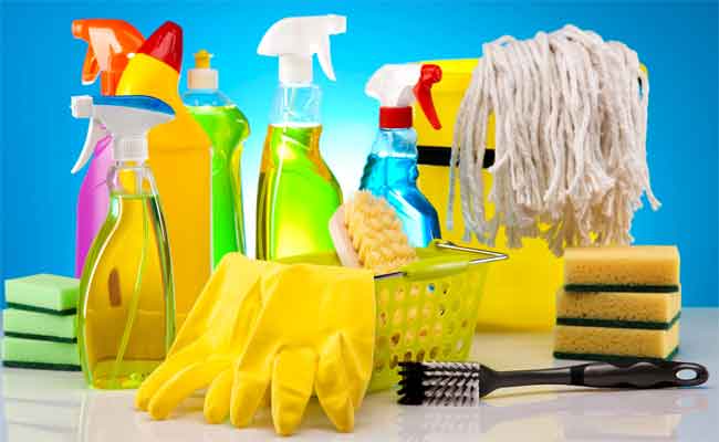 المنظفات المنزلية الكيميائية… نتائج سريعة مقابل أضرار عديدة…!