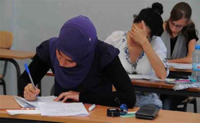 وزير التربية الوطنية ينفي تسريب المواضيع في أول يوم من امتحانات البكالوريا