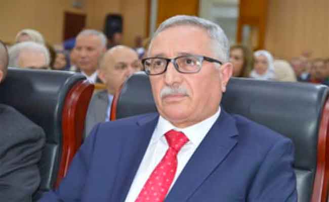 وزير العدل:القضاء “يقوم بواجبه في مكافحة الفساد بتطبيق القانون بكل استقلالية”