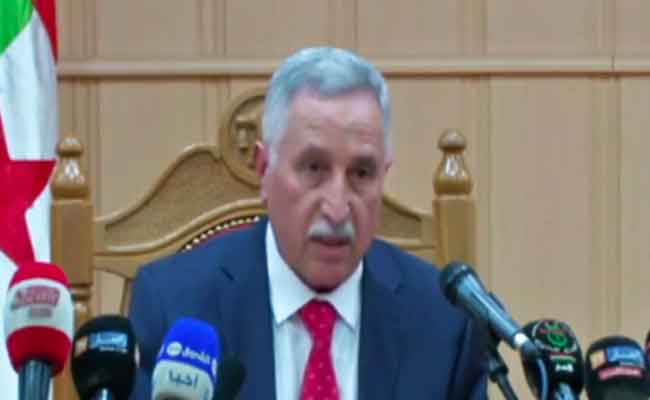 وزير العدل براهمي: السلطة القضائية تعد “الركن الأساسي في بناء دولة الحق والقانون”