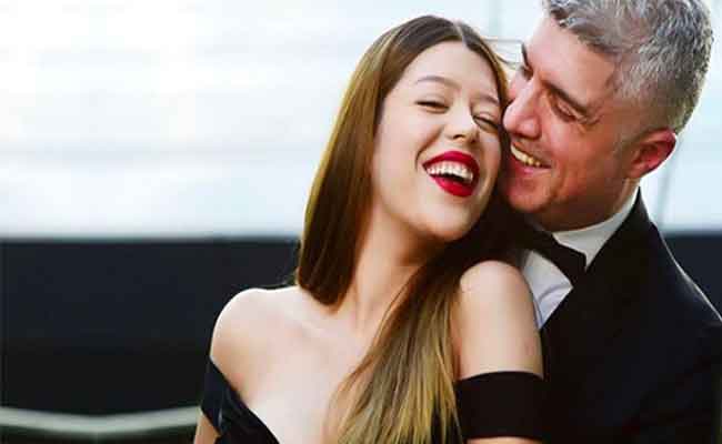 أوزجان دنيز يطلب الطلاق من أم ابنه بعد عام على زواجهما…