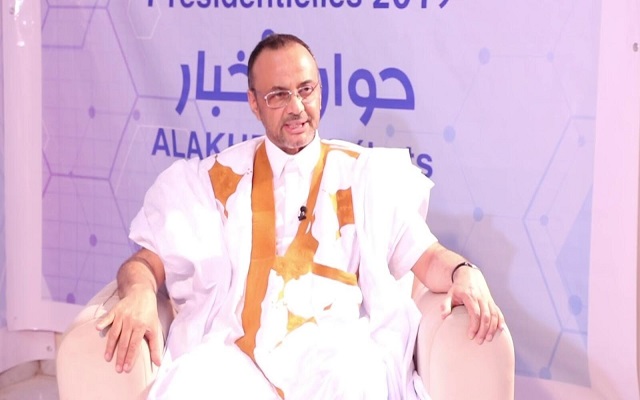 قمة الديمقراطية مرشح المعارضة يتعهد برفع  يد الجيش الموريتاني عن السياسية