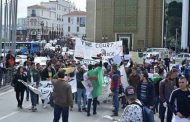 الحراك الشعبي : الطلبة متشبتون برحيل النظام و يطالبون بارجاع السلطة للشعب