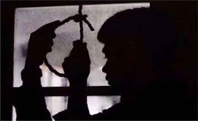 الرسوب في شهادة التعليم المتوسط يدفع تلميذان للانتحار شنقا