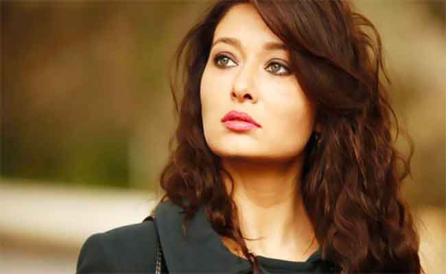 نورجول يشيلجاي تخلع عباءة الجميلة والراقية في فيلمها الجديد بلوك صادم وأجر ضخم…