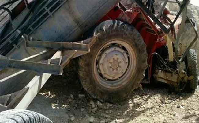 اصطدام شاحنة بجرار فلاحي يخلف قتيلا و جريحا بالجلفة