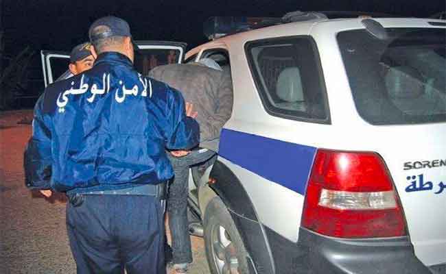 أمن وهران يطيح بعصابة خطيرة تعتدي على المواطنين بالأسلحة البيضاء