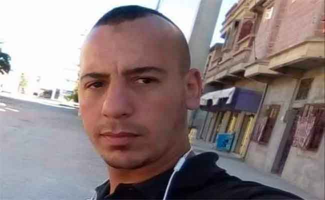 سائق دراجة نارية يقتل سائق سيارة بواسطة سكين بعين البيضاء