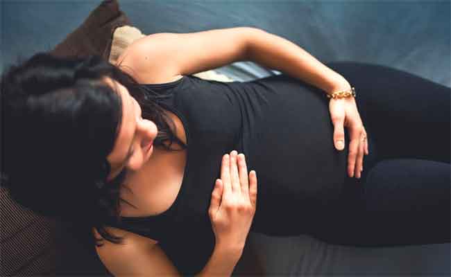 كرسي الولادة الطبيعية وسيلة فعّالة لتسهيل عملية الإنجاب عندكِ...!