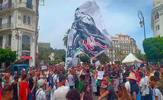 الطلبة في مسيرتهم الـ27 يجددون رفضهم للجنة الحوار و يطالبون بتحقيق مطالب الحراك