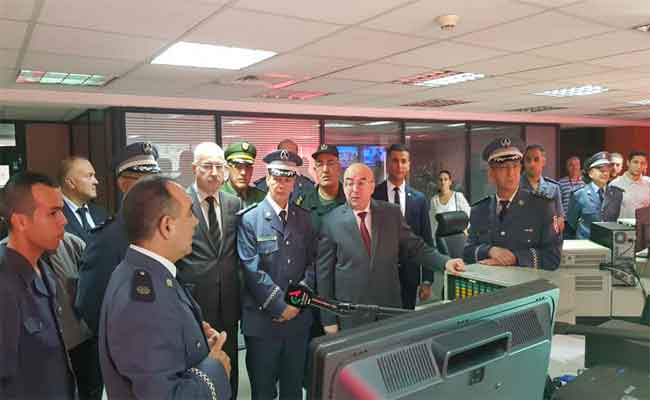 وزير الداخلية يعلن عن فتح التحقيقات لتحديد المتسببين في حرائق الغابات