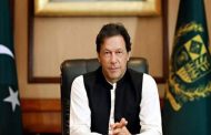رئيس الوزراء الباكستاني يزيد من التوتر ويزور 