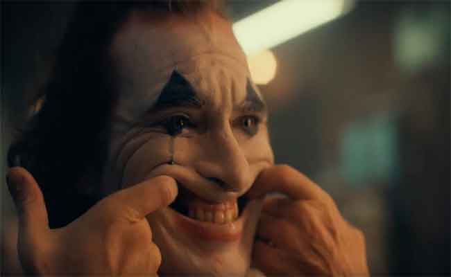 فيلم “جوكر” يفتك جائزة “الأسد الذهبي” في مهرجان البندقية السينمائي ال76…