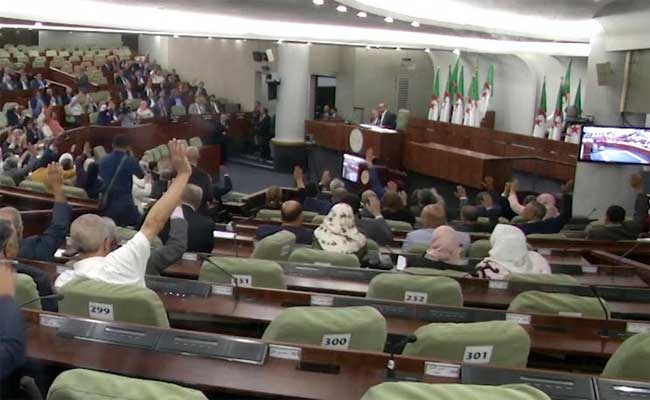 مجلس الأمة يصادق على قانوني السلطة الوطنية المستقلة للانتخابات ونظام الانتخابات