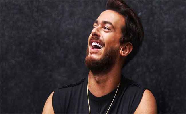 بعد “انساي” ..سعد لمجرد يعود الى الرومانسية في “يخليك للي”…