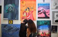 الصالون الوطني للفنون التشكيلية يستعرض 120 عملا فنيا من توقيع ألمع الرسامين الجزائريين...