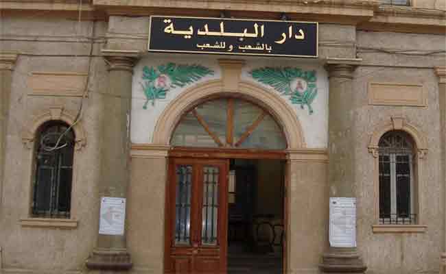 اعتقال 8 مسؤولين بلديين بسوق أهراس في قضية ملء استمارات الترشح