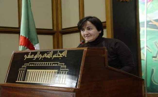 استقالة النائبة حاج أعراب من البرلمان احتجاجا على بقاء حكومة بدوي