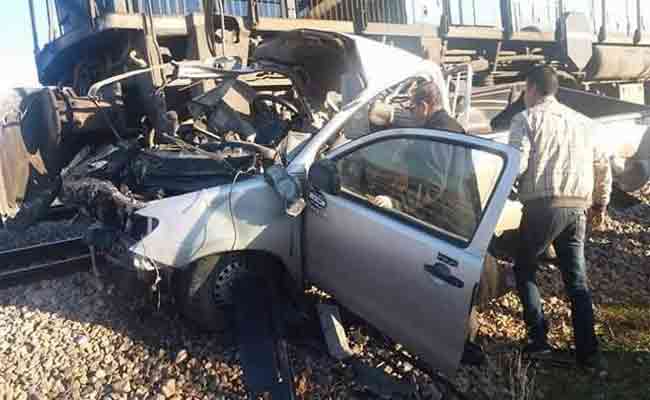 مقتل شخصين في حادث اصطدام قطار بسيارة بوهران