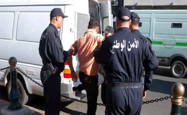 أمن تيزي وزو يفكك عصابة إجرامية لتهريب المرجان