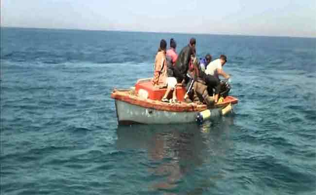 حرس السواحل بمستغانم يوقف 9 مهاجرين سريين