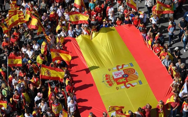 تظاهرة في برشلونة رفضا لاستقلال إقليمكاتالونيا