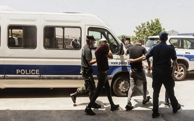 مراهقة بريطانية تتهم 12 إسرائيلي باغتصابها وأن الشرطة القبرصية أجبرتها على التنازل