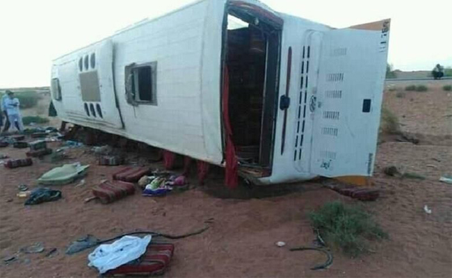 انقلاب حافلة ببشار يخلف 17 جريحا