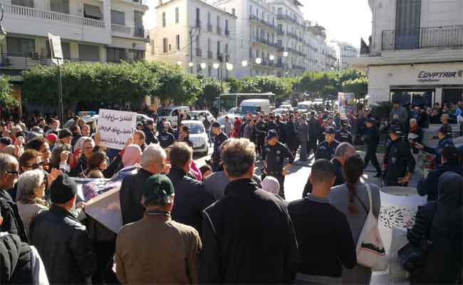 تنظيم وقفة احتجاجية للتضامن مع معتقلي الحراك بالعاصمة