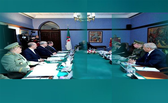 رئيس الجمهورية  يترأس اجتماعا للمجلس الأعلى للأمن