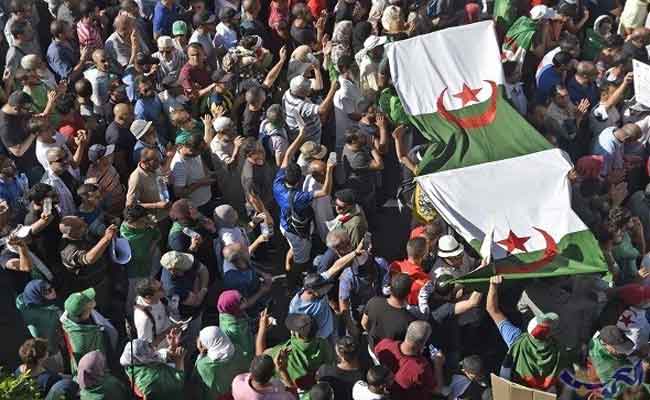 إرسال أربعة نشطاء من الحراك إلى سجن الحراش