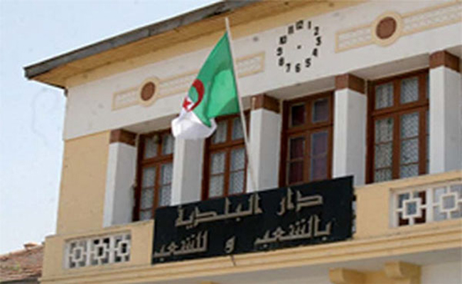 والي مستغانم يوقف رئيسي بلديتي عشعاشة والصفصاف