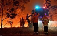 آلاف الأستراليين يفرّون هربا من حرائق الغابات
