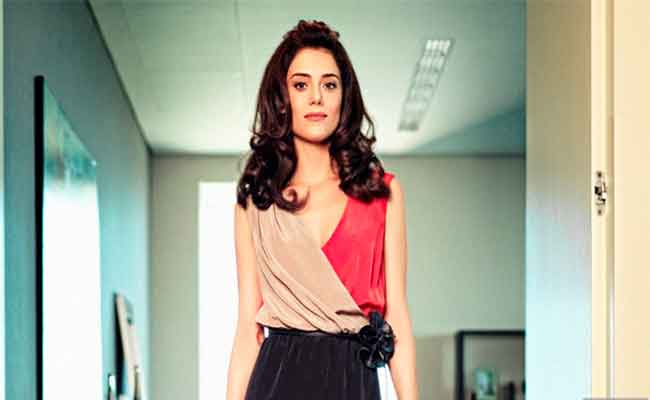 بعد فشل” فرحات وشيرين”…جانسو ديري تخوض تجربة جديدة مع مخرجة تركية شهيرة…