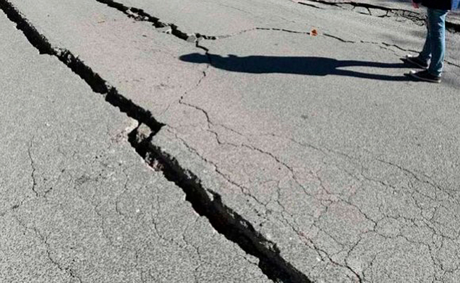 هزة أرضية ببلدية العوانة بجيجل تخلف تشققات عدد من المنازل و  الطرق