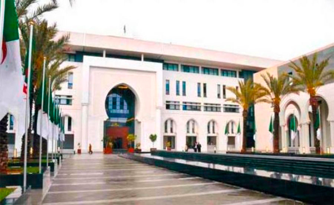 إدانة جزائرية للإعتداء الإرهابي الذي استهدف مخيم عسكري في سوكولو بمالي