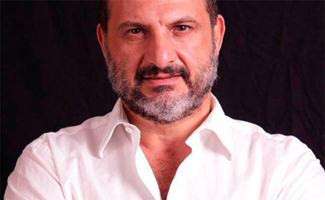 خالد الصاوي يقود فيلم” أنف وثلاث عيون” للأديب احسان عبد القدوس على الشاشة الكبيرة…