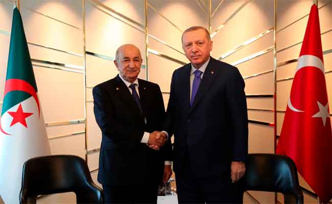 تبون يجري محادثات مع نظيره التركي أردوغان