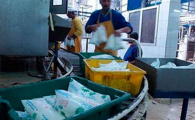 التحقيق في أسعار الحليب المبستر عبر ست ولايات من غرب البلاد