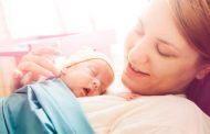 6 خطوات ضرورية يجب القيام بها لطفلكِ بعد الولادة...!
