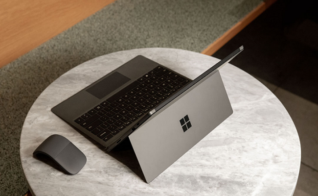 مايكروسوفت تقدم ثلاثة أجهزة Surface جديدة...
