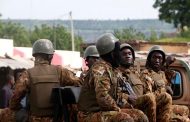 مقتل 19 عسكريا بهجوم إرهابي وسط مالي