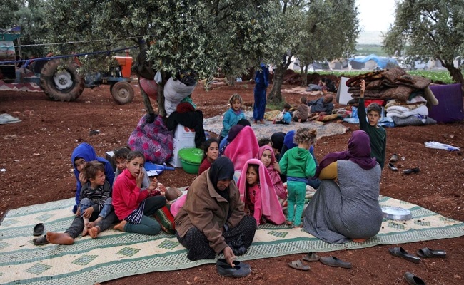 نزوح عشرات آلاف المدنيين من إدلب