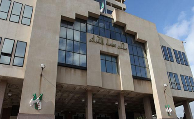 النيابة العامة تصدر بيانا تنويريا للرأي العام حول قضايا الفساد