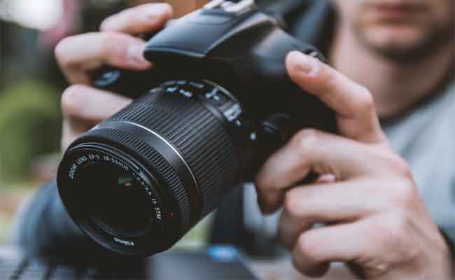 وهران تعيش على ايقاعات تظاهرة “أيام التصوير الفوتوغرافي” في دورتها الثامنة…