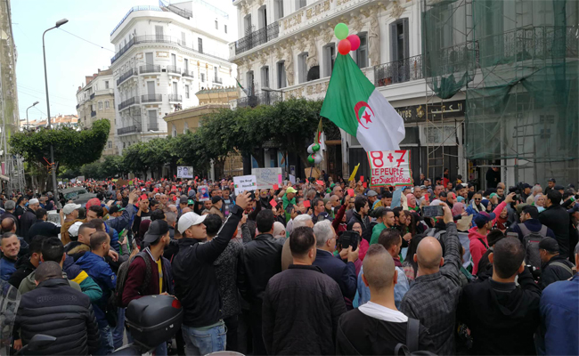 الحراك الشعبي : تواصل المسيرات الطلابية للثلاثاء الـ52 على التوالي