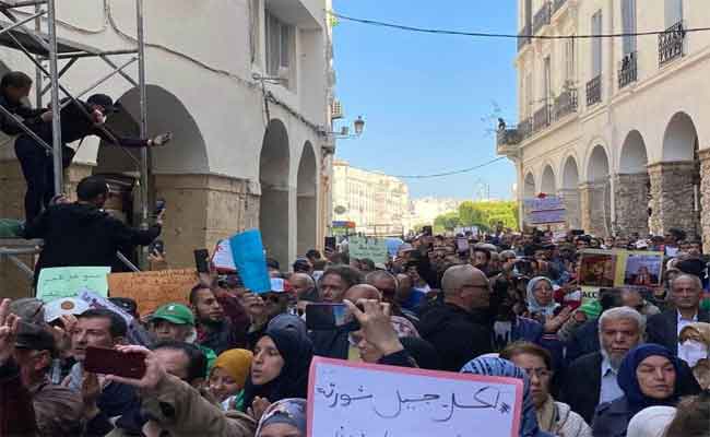 الحراك الطلابي يخلد ذكراه الأولى على وقع التشبت بمطالب الحراك