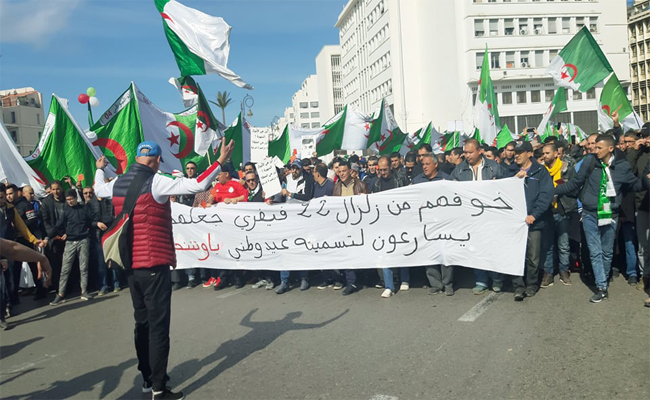 الحراك الشعبي في جمعته الـ53 : احتفاء شعبي بمرور سنة من عمر الحراك الجزائري